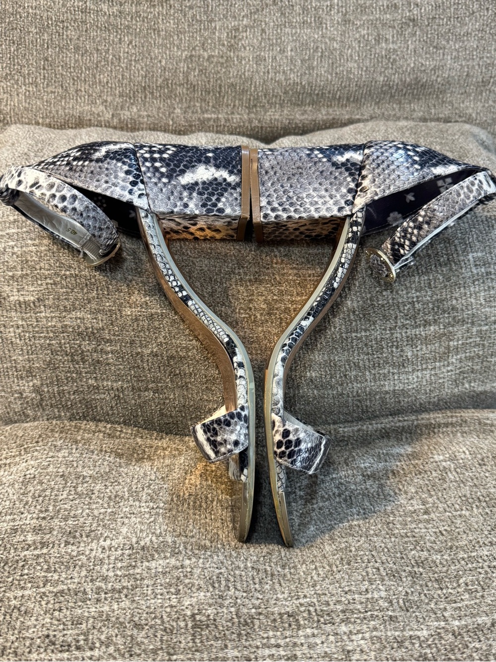 Ted Baker Black/Gray Snake Skin adjustable ankle strap block heel Size 9.5  40.5 - Picture 13 of 15